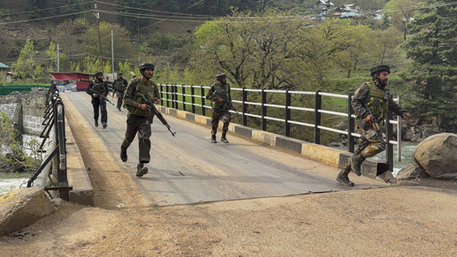 National-पहलगाम आतंकी हमले के 13 दिन बाद बड़ा फेरबदल, SHO समेत कई अधिकारियों का ट्रांसफर – #INA National-पहलगाम आतंकी हमले के 13 दिन बाद बड़ा फेरबदल, SHO समेत कई अधिकारियों का ट्रांसफर – #INA