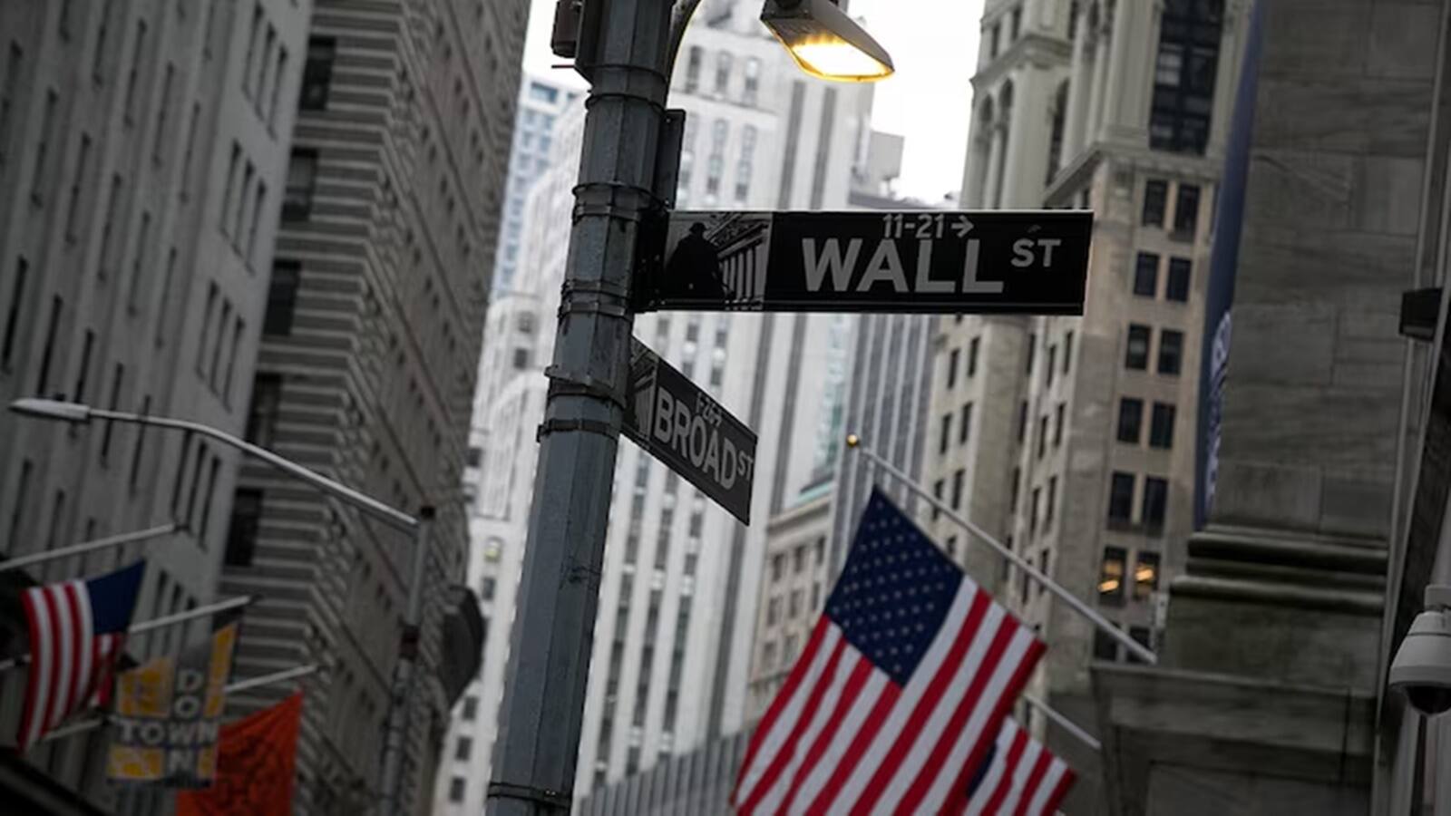 खबर बाजार -Why US Market Fall: अमेरिकी मार्केट में भारी तबाही, ट्रंप के इस बयान पर 2% से अधिक टूटा Dow-Nasdaq – #INA खबर बाजार -Why US Market Fall: अमेरिकी मार्केट में भारी तबाही, ट्रंप के इस बयान पर 2% से अधिक टूटा Dow-Nasdaq – #INA