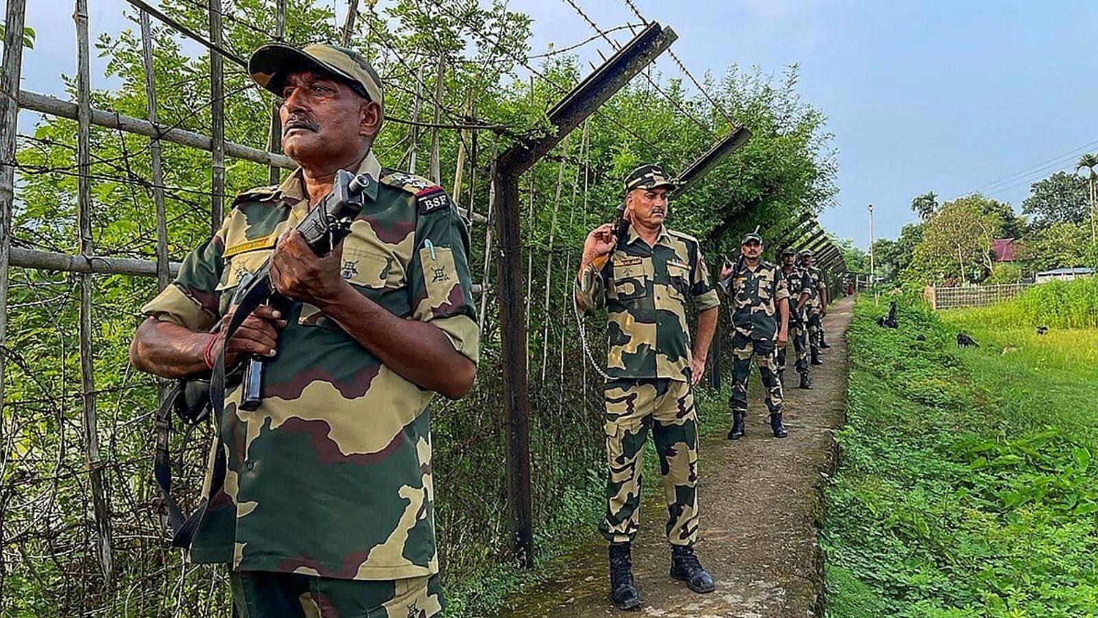 National-भारत में घुसपैठ कर रहे पाकिस्तानी नागरिक को BSF ने पकड़ा, पंजाब के गुरदासपुर की घटना – #INA National-भारत में घुसपैठ कर रहे पाकिस्तानी नागरिक को BSF ने पकड़ा, पंजाब के गुरदासपुर की घटना – #INA