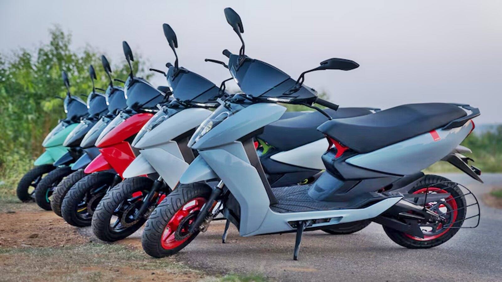 खबर बाजार -Ather Energy का शेयर लिस्टिंग के दूसरे दिन इंट्राडे में 9% तक उछला, लेकिन अभी भी IPO प्राइस से है नीचे – #INA खबर बाजार -Ather Energy का शेयर लिस्टिंग के दूसरे दिन इंट्राडे में 9% तक उछला, लेकिन अभी भी IPO प्राइस से है नीचे – #INA
