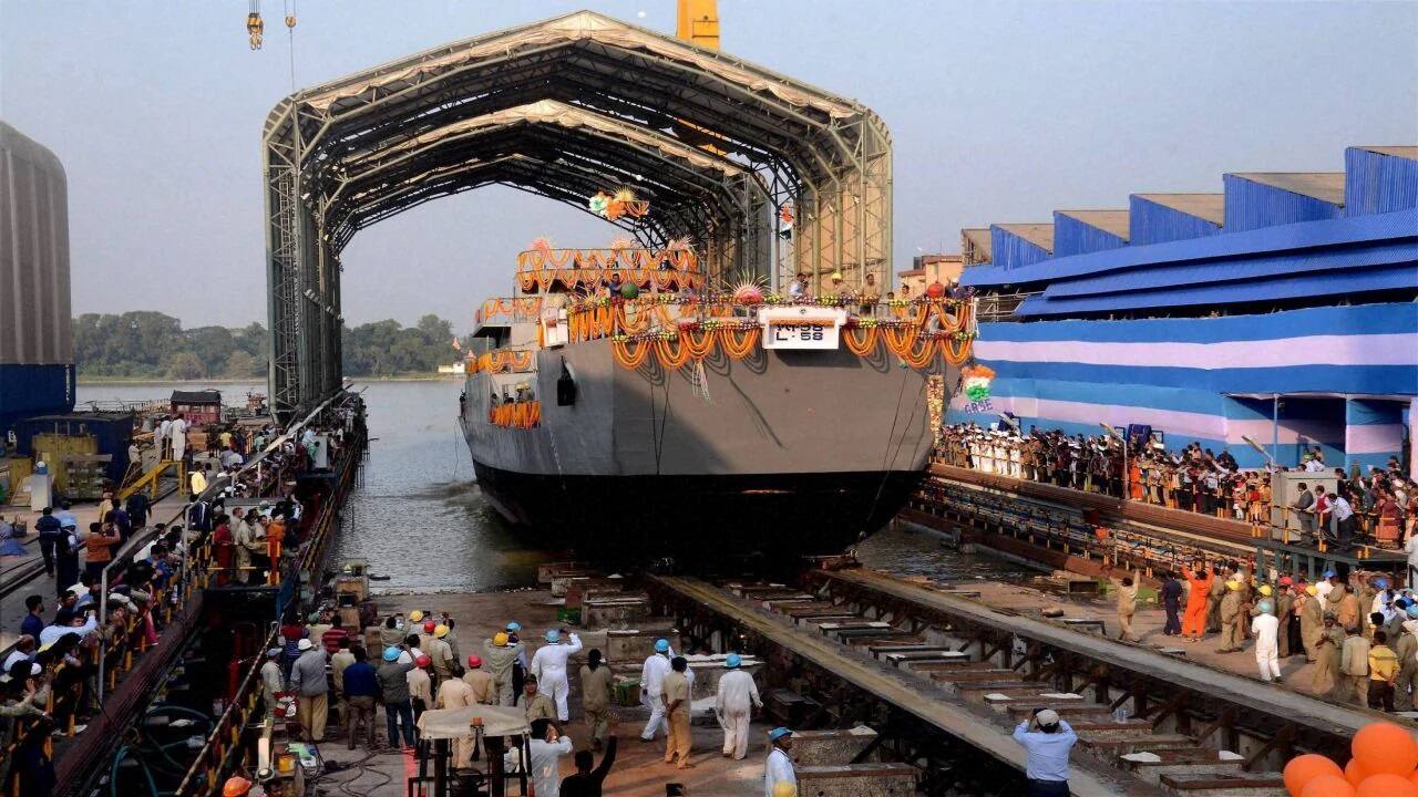 खबर बाजार -Garden Reach Shipbuilders Stocks: एक हफ्ते में 9% फिसला स्टॉक, क्या इस डिफेंस स्टॉक में निवेश से होगी तगड़ी कमाई? – #INA खबर बाजार -Garden Reach Shipbuilders Stocks: एक हफ्ते में 9% फिसला स्टॉक, क्या इस डिफेंस स्टॉक में निवेश से होगी तगड़ी कमाई? – #INA