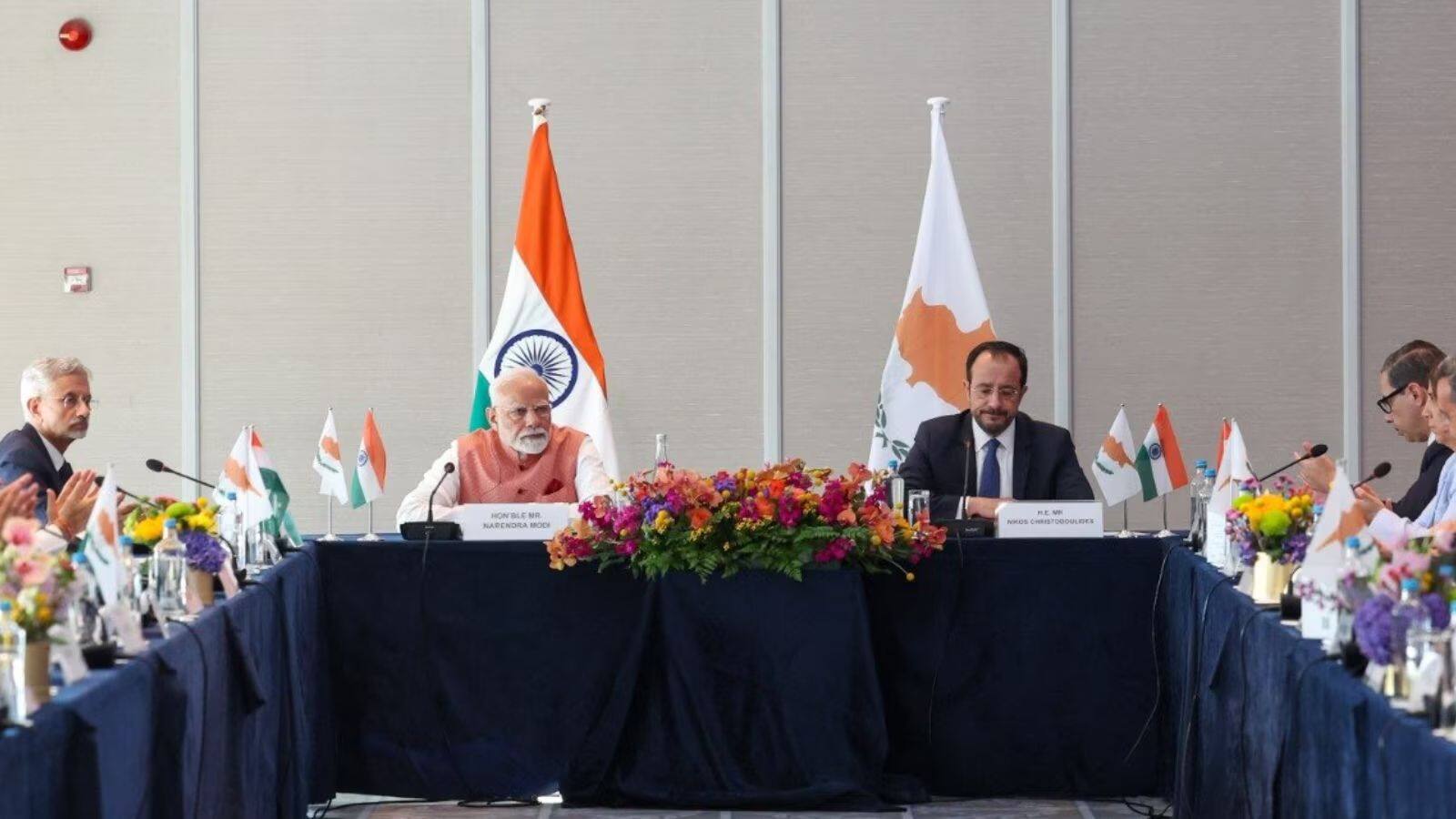 खबर बाजार -PM's Cyprus visit: NSE इंटरनेशनल और साइप्रस स्टॉक एक्सचेंज के बीच हुआ करार, यूरोपीय कंपनियों को भारत से जोड़ने में मिलेगी मदद – #INA खबर बाजार -PM's Cyprus visit: NSE इंटरनेशनल और साइप्रस स्टॉक एक्सचेंज के बीच हुआ करार, यूरोपीय कंपनियों को भारत से जोड़ने में मिलेगी मदद – #INA