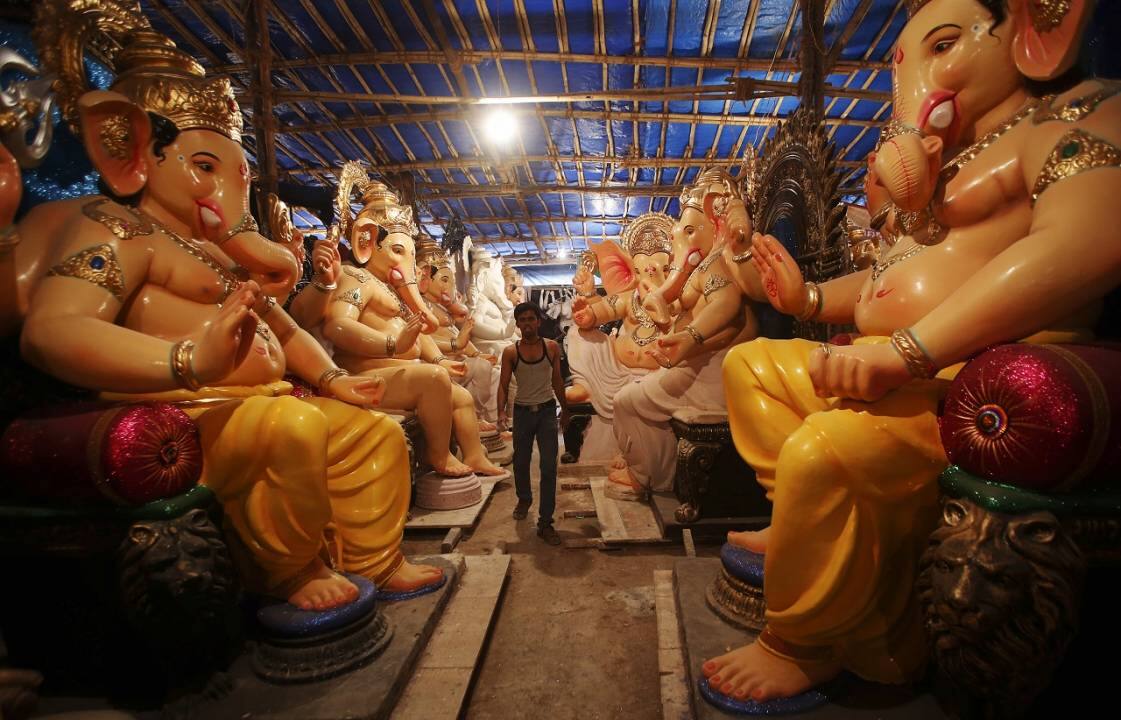 Ganesh Chaturthi 2021 | गणेशोत्सवाला सुरुवात, पाहा मुंबईत कोणत्या गोष्टींवर निर्बंध? 4 Ganesh Chaturthi 2021