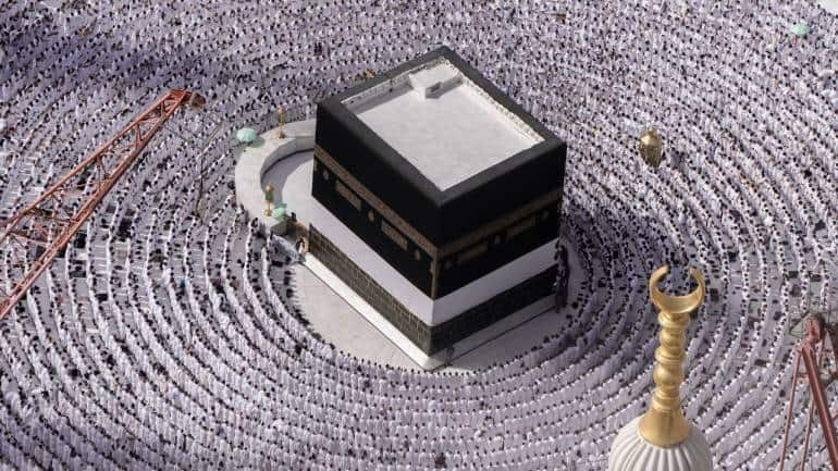 In Pics Essentials For Hajj A Guide To The Gear For Pilgrimage