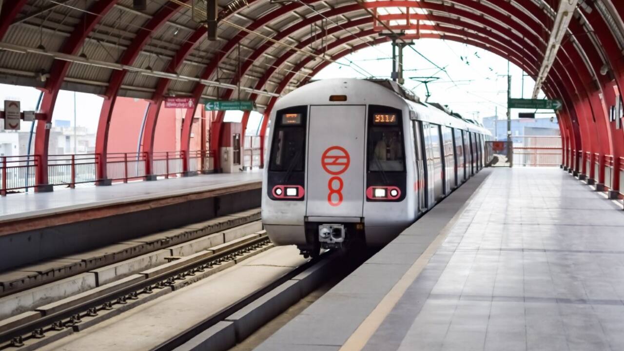 Delhi Metro S Blue Line Faces Massive Disruptions Due To Cable Theft