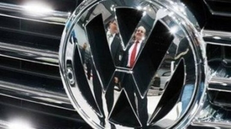  Fitch recorta calificación de Volkswagen por escándalo de emisiones