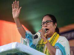 Narada Sting Case: TMC नेताओं की जमानत पर HC की रोक, CBI की मांग- बंगाल से बाहर ट्रांसफर हो केस Narada Sting Case: TMC नेताओं की जमानत पर HC की रोक, CBI की मांग- बंगाल से बाहर ट्रांसफर हो केस