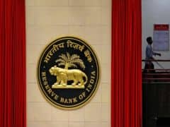 RBI के नए नियमों के कारण सभी बैंकों ने बंद किये लाखों खाते, क्या आपका खाता भी हुआ बंद- जल्द करें चेक RBI के नए नियमों के कारण सभी बैंकों ने बंद किये लाखों खाते, क्या आपका खाता भी हुआ बंद- जल्द करें चेक