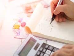 Income Tax Return Filing: सेक्शन 80C के अलावा इन पर भी मिलता है टैक्स बेनिफिट, ITR फाइल करने में इनका रखें ध्यान