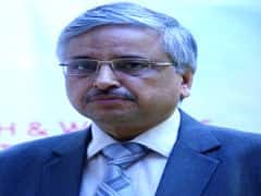 AIIMS डायरेक्टर डॉ रणदीप गुलेरिया ने कहा- अगले 6 से 8 हफ्तों में आ सकती है कोरोना की तीसरी लहर AIIMS डायरेक्टर डॉ रणदीप गुलेरिया ने कहा- अगले 6 से 8 हफ्तों में आ सकती है कोरोना की तीसरी लहर