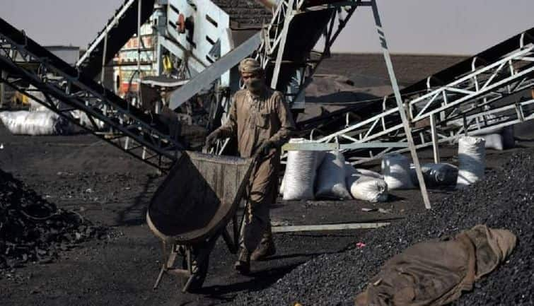 Coal India बंद करेगी माइनिंग इक्विपमेंट्स का आयात, 6 सालों में प्लान को दिया जाएगा अंजाम