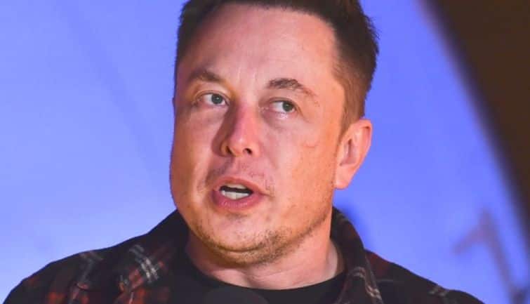 Elon Musk ने क्यो बेच दिए टेस्ला के अरबों रुपये के शेयर? कहां जा रहा है उनका आधा पैसा?