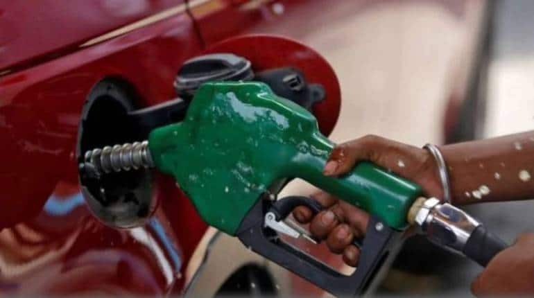 Petrol Diesel Price Today: कंपनियों ने लगातार 20वें दिन नहीं बढ़ाए पेट्रोल और डीजल के रेट, जानें दाम Petrol Diesel Price Today: कंपनियों ने लगातार 20वें दिन नहीं बढ़ाए पेट्रोल और डीजल के रेट, जानें दाम