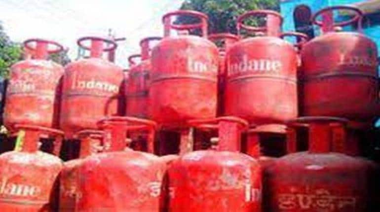 LPG Subsidy: खामोशी से समाप्ति की ओर बढ़ रही है एलपीजी सब्सिडी? LPG Subsidy: खामोशी से समाप्ति की ओर बढ़ रही है एलपीजी सब्सिडी?