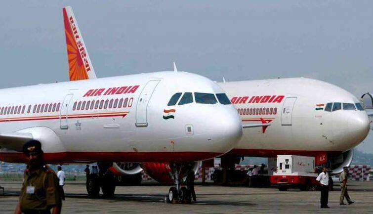 AAI का Air India पर ₹2,350 बकाया, अन्य एयरलाइंस पर ₹350 करोड़ बकाया AAI का Air India पर ₹2,350 बकाया, अन्य एयरलाइंस पर ₹350 करोड़ बकाया