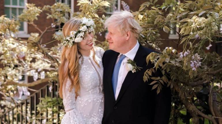 Boris Johnson: ब्रिटिश पीएम बोरिस जॉनसन फिर बने पिता, पत्नी कैरी ने बेटी को दिया जन्म Boris Johnson: ब्रिटिश पीएम बोरिस जॉनसन फिर बने पिता, पत्नी कैरी ने बेटी को दिया जन्म
