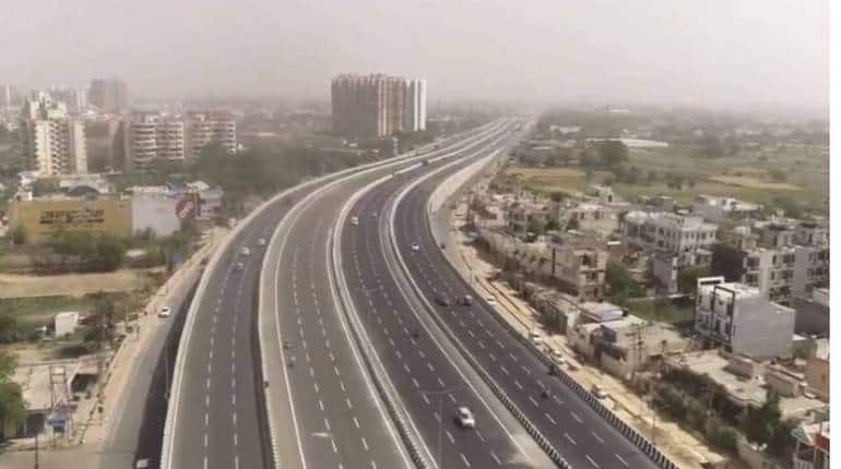 Delhi-Meerut Expressway पर वसूला जाएगा टैक्स, जानें कितना देना होगा टोल Delhi-Meerut Expressway पर वसूला जाएगा टैक्स, जानें कितना देना होगा टोल
