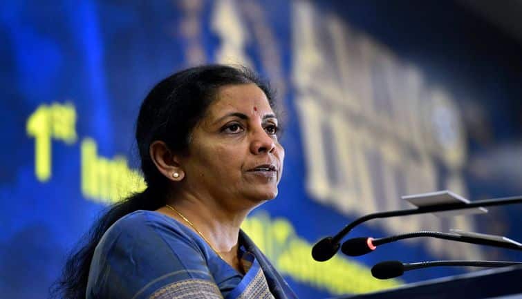 Economic Survey 2022 : ज्यादा लिक्विडिटी और इनसॉल्वेंसी प्रोसेस अटकने से बढ़ेंगे लॉन्ग टर्म रिस्क