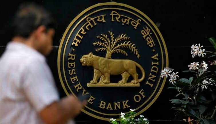 RBI ने बढ़ाया समय, इन फाइनेंशियल मार्केट्स में अब सुबह 9 बजे से होगी ट्रेडिंग RBI ने बढ़ाया समय, इन फाइनेंशियल मार्केट्स में अब सुबह 9 बजे से होगी ट्रेडिंग