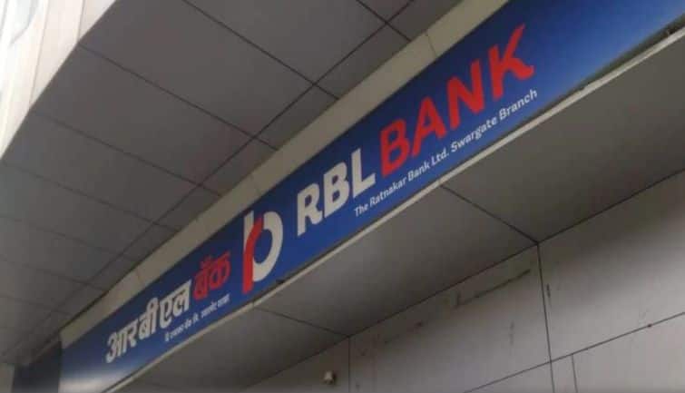FD Rates: अब इस प्राइवेट सेक्टर बैंक ने एफडी पर बढ़ाया ब्याज, दे रहा है 8.05% का ब्याज FD Rates: अब इस प्राइवेट सेक्टर बैंक ने एफडी पर बढ़ाया ब्याज, दे रहा है 8.05% का ब्याज