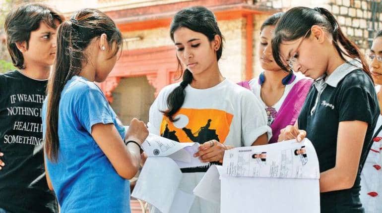 MPhil और PhD छात्रों को बड़ी राहत, UGC ने जून 2022 तक बढ़ाई थीसिस जमा करने की डेडलाइन MPhil और PhD छात्रों को बड़ी राहत, UGC ने जून 2022 तक बढ़ाई थीसिस जमा करने की डेडलाइन