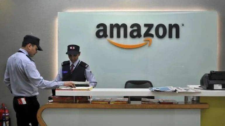 Amazon ने खटखटाया सुप्रीम कोर्ट का दरवाजा, फ्यूचर ग्रुप के साथ डील निलंबित रखने पर NCLAT के आदेश को दी चुनौती – Amazon moves SC challenges NCLAT order upholding CCI suspension of Future deal