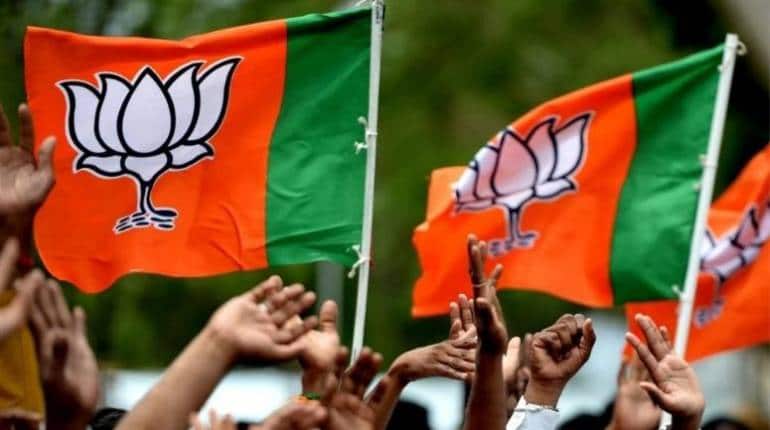 Punjab Election 2022: BJP ने जारी की 34 उम्मीदवारों की पहली लिस्ट, किसान परिवार से आने वाले 12 लोगों को दिया टिकट Punjab Election 2022: BJP ने जारी की 34 उम्मीदवारों की पहली लिस्ट, किसान परिवार से आने वाले 12 लोगों को दिया टिकट
