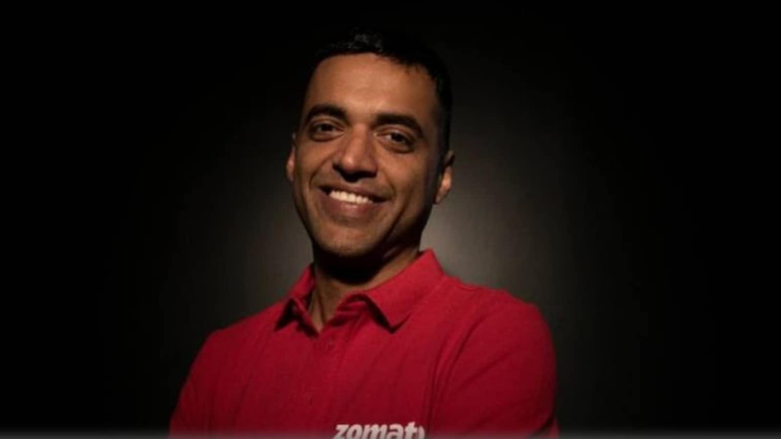 Zomato के शेयर बिखरे तो कंपनी ने मैनेजमेंट में किया बड़ा बदलाव, अब कंपनी में एक नहीं कई CEO होंगे - Zomato founder Deepinder Goyal says company moving to multiple CEO structure Details Here | Moneycontrol Hindi