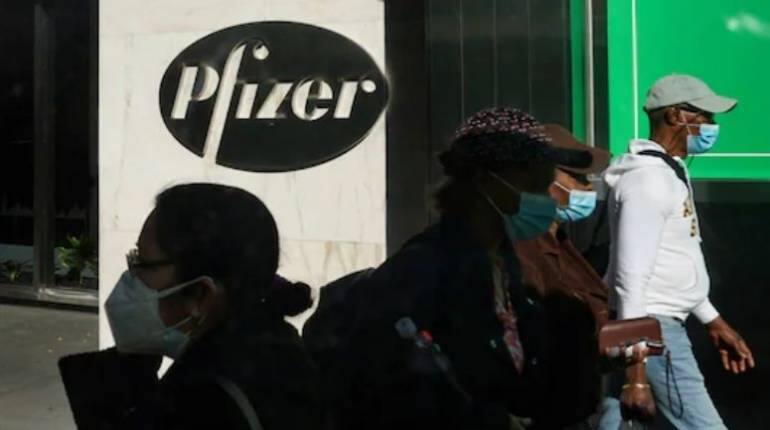 Omicron Vaccine: Pfizer-BioNTech ने शुरू किया Covid-19 ओमीक्रोन वैक्सीन का ट्रायल Omicron Vaccine: Pfizer-BioNTech ने शुरू किया Covid-19 ओमीक्रोन वैक्सीन का ट्रायल