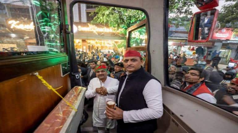 UP Election 2022: अखिलेश यादव का BJP पर तंज, बोले- भगवान श्रीकृष्‍ण रोज मेरे सपने में आते हैं और कहते हैं कि समाजवादी सरकार बनने जा रही है"