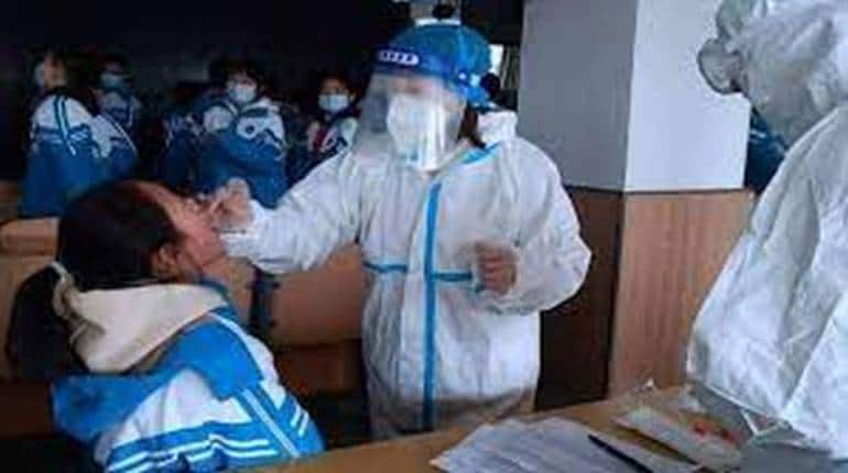 Coronavirus Omicron India Live Updates: एक दिन में कोरोना के 2,85,914 नए मामले आए सामने, 665 लोगों की मौत Coronavirus Omicron India Live Updates: एक दिन में कोरोना के 2,85,914 नए मामले आए सामने, 665 लोगों की मौत