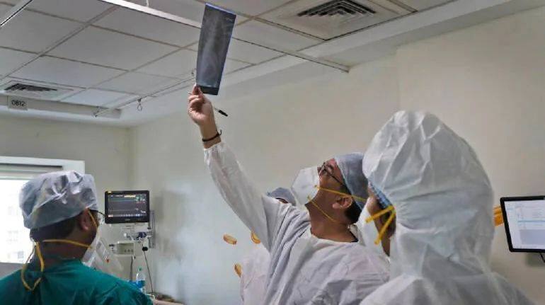 कोरोना के हल्के लक्षण के साथ अस्पताल में हुए हैं भर्ती? बीमा कंपनियां खारिज कर सकती हैं आपका क्लेम कोरोना के हल्के लक्षण के साथ अस्पताल में हुए हैं भर्ती? बीमा कंपनियां खारिज कर सकती हैं आपका क्लेम