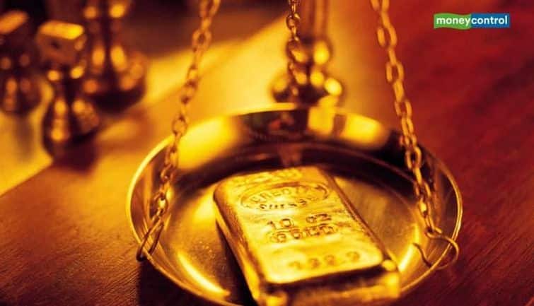 Gold Silver Price: सोना 50,000 और चांदी 64 हजार के पार, Gold ने फिर लगाई लंबी छलांग Gold Silver Price: सोना 50,000 और चांदी 64 हजार के पार, Gold ने फिर लगाई लंबी छलांग