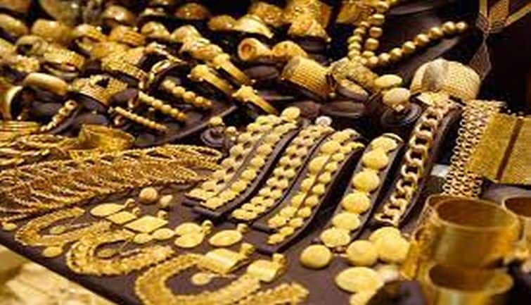 Gold price today: गोल्ड की कीमतों में हाजिर बाजार में ब्रेकआउट, दिग्गजों से जानिए क्या है यह खरीदारी का मौका