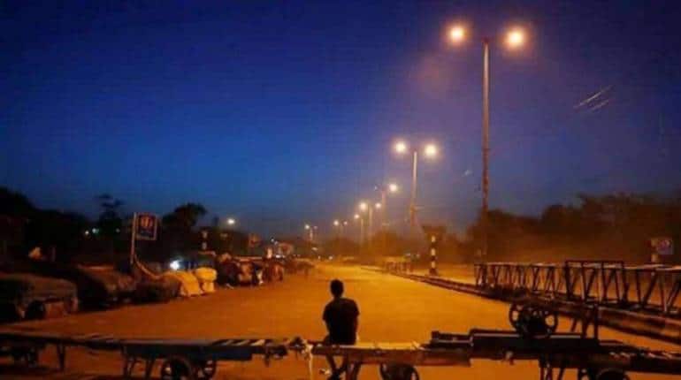 Night Curfew in Punjab: पंजाब में नाइट कर्फ्यू का ऐलान, स्कूल और कॉलेज सहित सभी शैक्षणिक संस्थान बंद