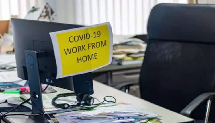 Covid-19: केंद्र सरकार के ऑफिसों में अंडर-सेक्रेटरी स्तर से नीचे के 50% कर्मचारी घर से करेंगे काम