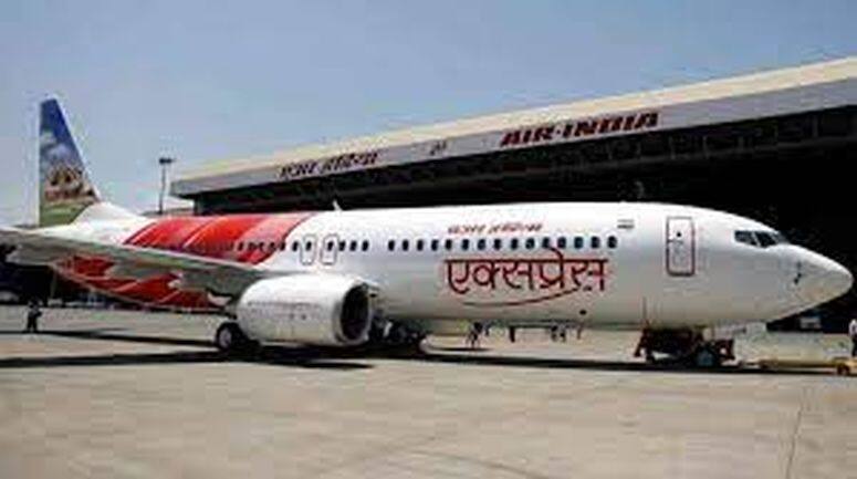 Air India Express के CEO ने कहा, अगले कुछ दिनों में फ्लाइट्स की संख्या कम करेगी एयरलाइन Air India Express के CEO ने कहा, अगले कुछ दिनों में फ्लाइट्स की संख्या कम करेगी एयरलाइन