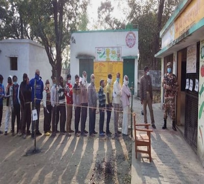 Assembly Elections 2022 Updates: UP विधानसभा चुनाव के पांचवें चरण का मतदान खत्म, शाम 5 बजे तक हुई 53.98% वोटिंग Assembly Elections 2022 Updates: UP विधानसभा चुनाव के पांचवें चरण का मतदान खत्म, शाम 5 बजे तक हुई 53.98% वोटिंग