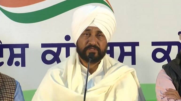 Punjab Election 2022: 'गलत तरीके से पेश किया गया', CM चन्नी ने अपने 'UP, बिहार भैया' वाले बयान दी पर सफाई Punjab Election 2022: 'गलत तरीके से पेश किया गया', CM चन्नी ने अपने 'UP, बिहार भैया' वाले बयान दी पर सफाई