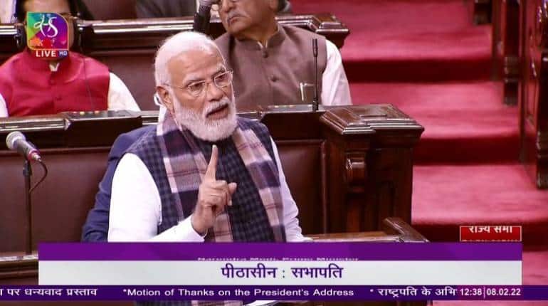 सावरकर पर कविता पढ़ने पर लता मंगेशकर के भाई को AIR से बर्खास्त कर दिया गया, PM मोदी ने कांग्रेस पर साधा निशाना सावरकर पर कविता पढ़ने पर लता मंगेशकर के भाई को AIR से बर्खास्त कर दिया गया, PM मोदी ने कांग्रेस पर साधा निशाना