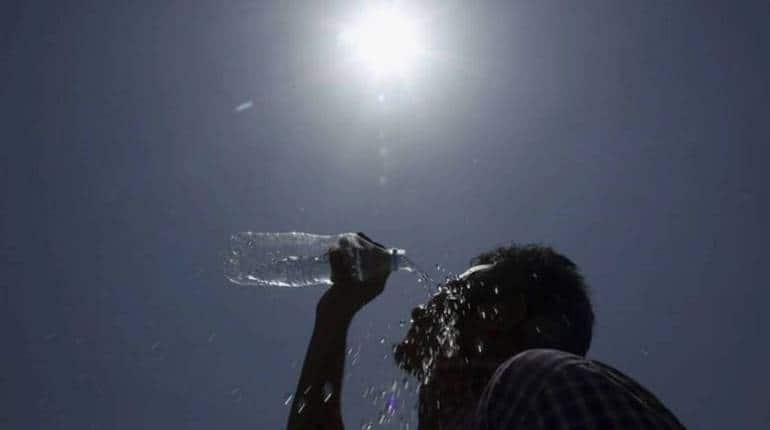Heat Wave: मुंबई में गर्मी का कहर! मार्च में ही 40 डिग्री तक पहुंचा तापमान, लू के मद्देनजर BMC ने लोगों को दी ये सलाह