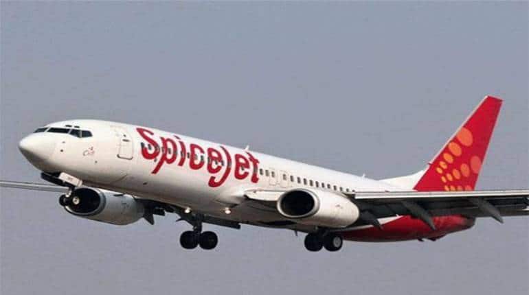 DGCA ने SpiceJet को जारी किया कारण बताओ नोटिस, पिछले 18 दिनों में 8 बार विमान में आई गड़बड़ी DGCA ने SpiceJet को जारी किया कारण बताओ नोटिस, पिछले 18 दिनों में 8 बार विमान में आई गड़बड़ी