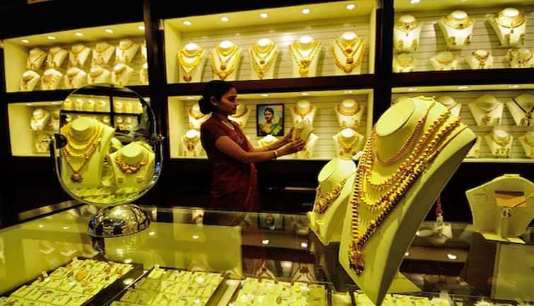 Gold Silver Price: क्या आज शाम तक 55000 को पार कर जाएगा सोना? चेक करें आज कितना महंगा हुआ गोल्ड Gold Silver Price: क्या आज शाम तक 55000 को पार कर जाएगा सोना? चेक करें आज कितना महंगा हुआ गोल्ड
