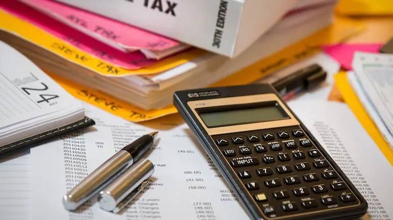 Tax Planning: टैक्स सेविंग्स ऑप्शंस का कैसे उठाएं मैक्सिमम बेनिफिट