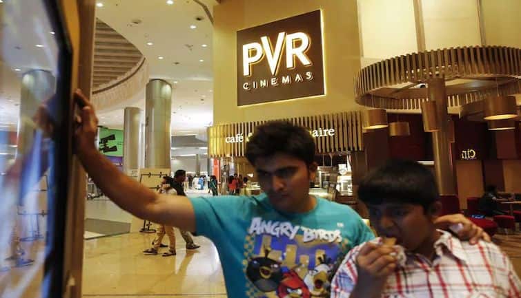 घाटे से मुनाफे में आई PVR, पहली तिमाही में हुआ 53 करोड़ का मुनाफा, शेयर ने भी दी सलामी घाटे से मुनाफे में आई PVR, पहली तिमाही में हुआ 53 करोड़ का मुनाफा, शेयर ने भी दी सलामी