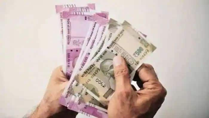 Fixed Deposit Rate: इस सरकारी बैंक ने बढ़ाया FD और सेविंग अकाउंट पर ब्याज, चेक करें लेटेस्ट रेट – Punjab and Sind Bank has revised their interest rates on fixed deposits and saving accounts check latest rate