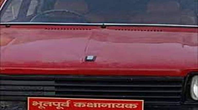 एक अनोखी कार, जिसकी नंबर प्लेट पर लिखा था Ex Class Monitor, फोटो हुई वायरल