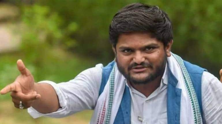 Gujarat Elections 2022: सत्ता विरोधी लहर से निपटने के लिए BJP ने काटा 38 मौजूदा विधायकों का टिकट, युवा और नए चेहरों पर लगाया दांव