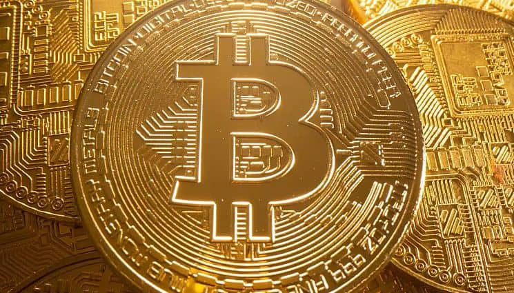 Cryptocurrency Prices Today: क्रिप्टो बाजार में भूचाल, 18 महीने के न्यूनतम स्तर पर आया बिटकॉइन