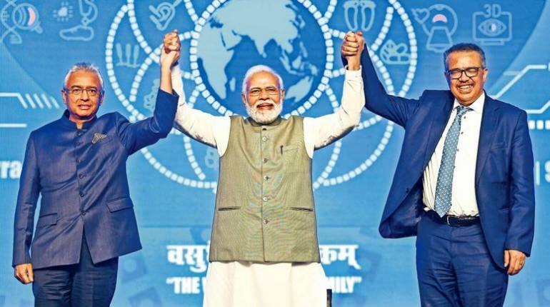 WHO भी अब योग और आयुर्वेद पर करेगा भरोसा, पूरी दुनिया इलाज के लिए आएगी भारत WHO भी अब योग और आयुर्वेद पर करेगा भरोसा, पूरी दुनिया इलाज के लिए आएगी भारत